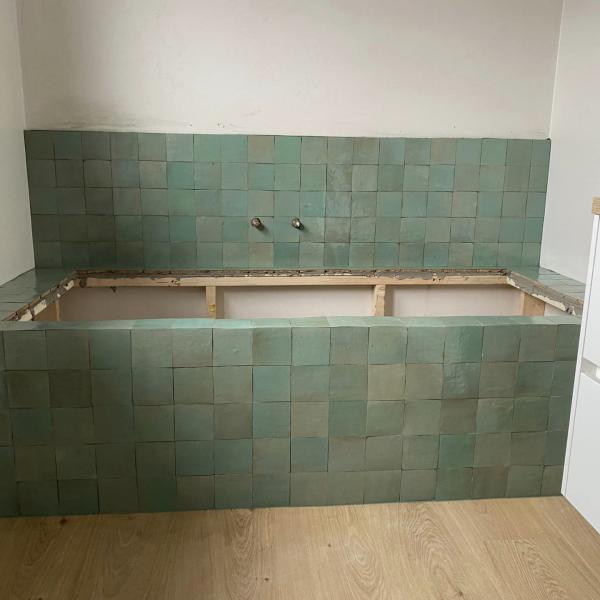 Faience bad